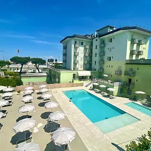 vianello.hotelinveneto.com/