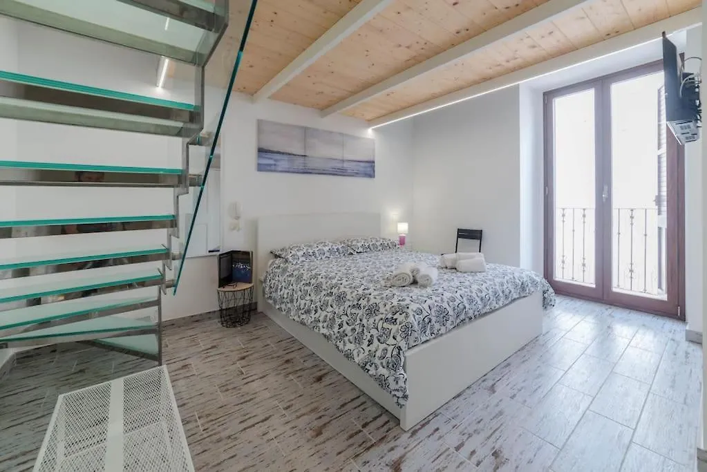 Casa Fefe - Affitti Brevi Italia contacts